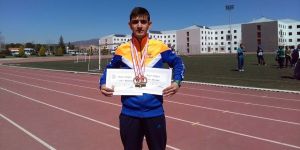 Umut Beşkardeş Atletizmde 2 Altın Madalya Kazandı