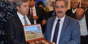 İzmir’de Düzenlenen Bitlis Tanıtım Günleri Başladı